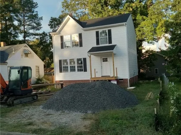 1721 Lee St, West Pt, VA 23106