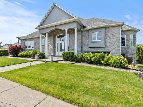 3689 Cardinal Dr, Niagara Falls, ON L2H 2Y1