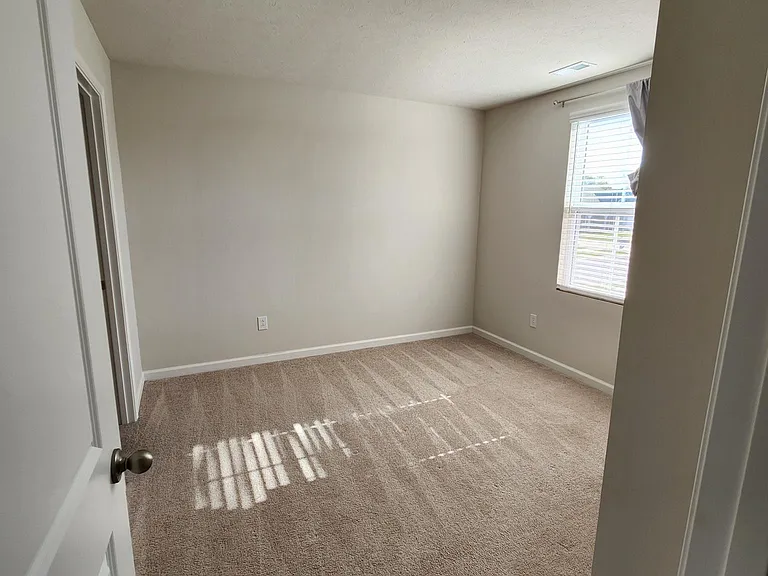 9760 Oak Grove Dr — Photo 19