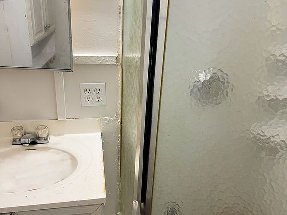 5th image of 4017 Yakima Ave #4019