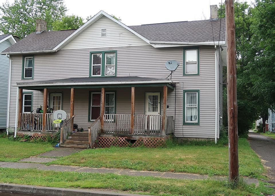 1st image of 960-962 962 Oak St