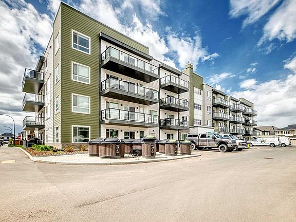 2nd image of 33 W Carringham Gate NW #1304