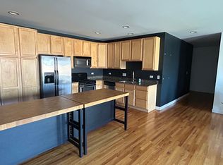 6005 N Kimball Ave #2D, Chicago, IL 60659