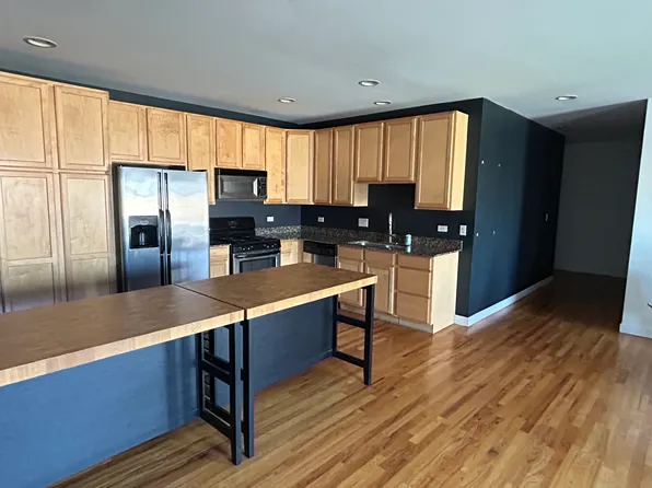 6005 N Kimball Ave #2D, Chicago, IL 60659