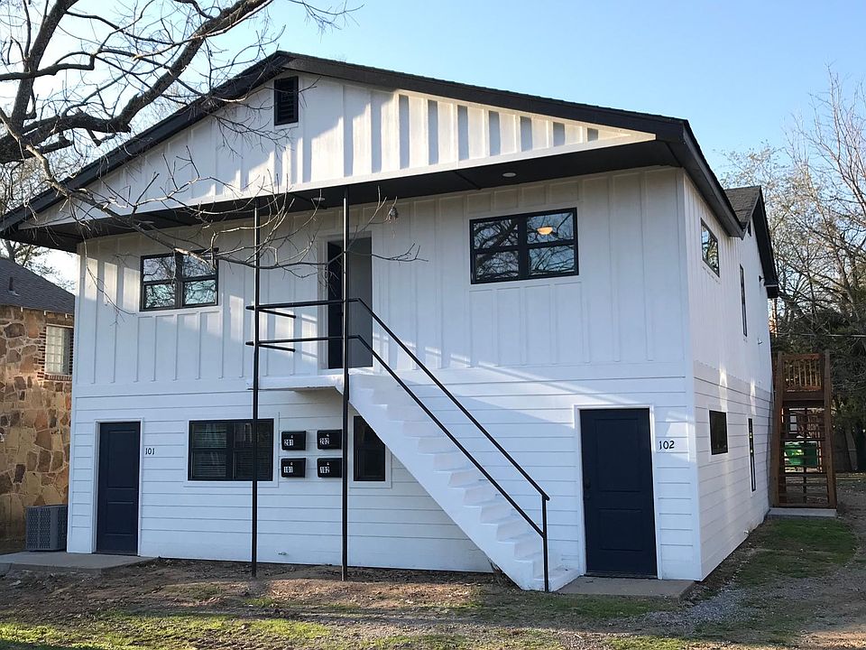 1st image of 405 E Smith St #101