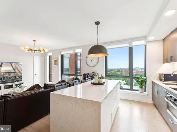 1211 Van St SE APT 913, Washington, DC 20003