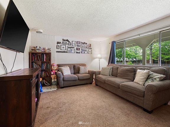 4th image of 10022 Farwest Dr SW