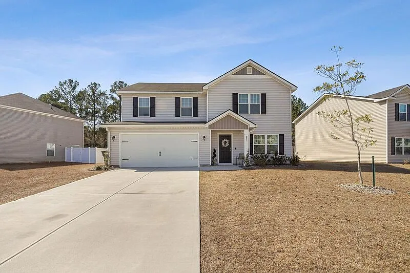 5 bed, 3.0 bath, 2455 sqft, $2,700 — Photo 2