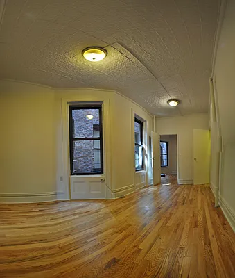 Rented by DSA Realty Midtown West | media 29