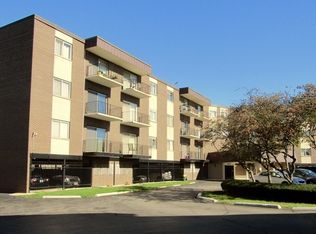 9840 S Pulaski Rd, Oak Lawn, IL 60453