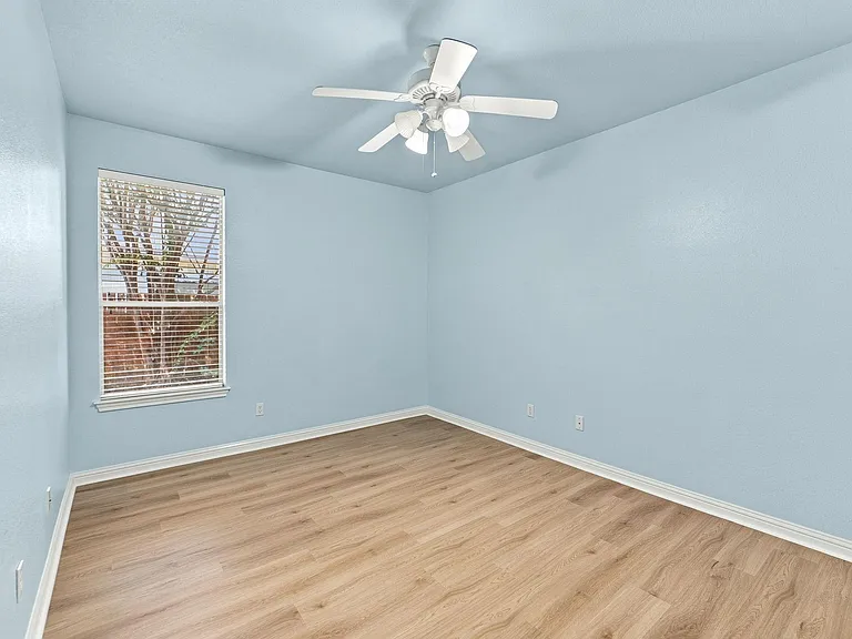 2909 Arbor Ct — Photo 32