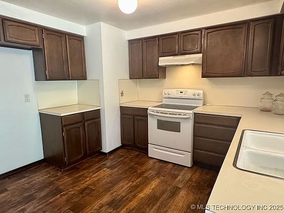 5th image of 1822 N Xenophon Ave