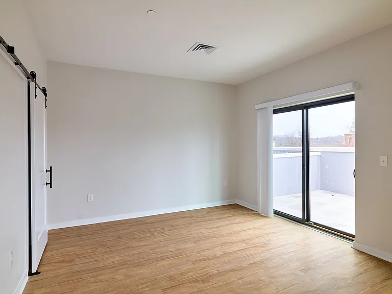 The Seville Apartments — Photo 26