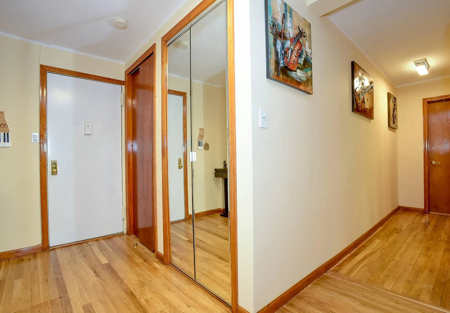 1 bed, 1.0 bath, $2,700 — Photo 3