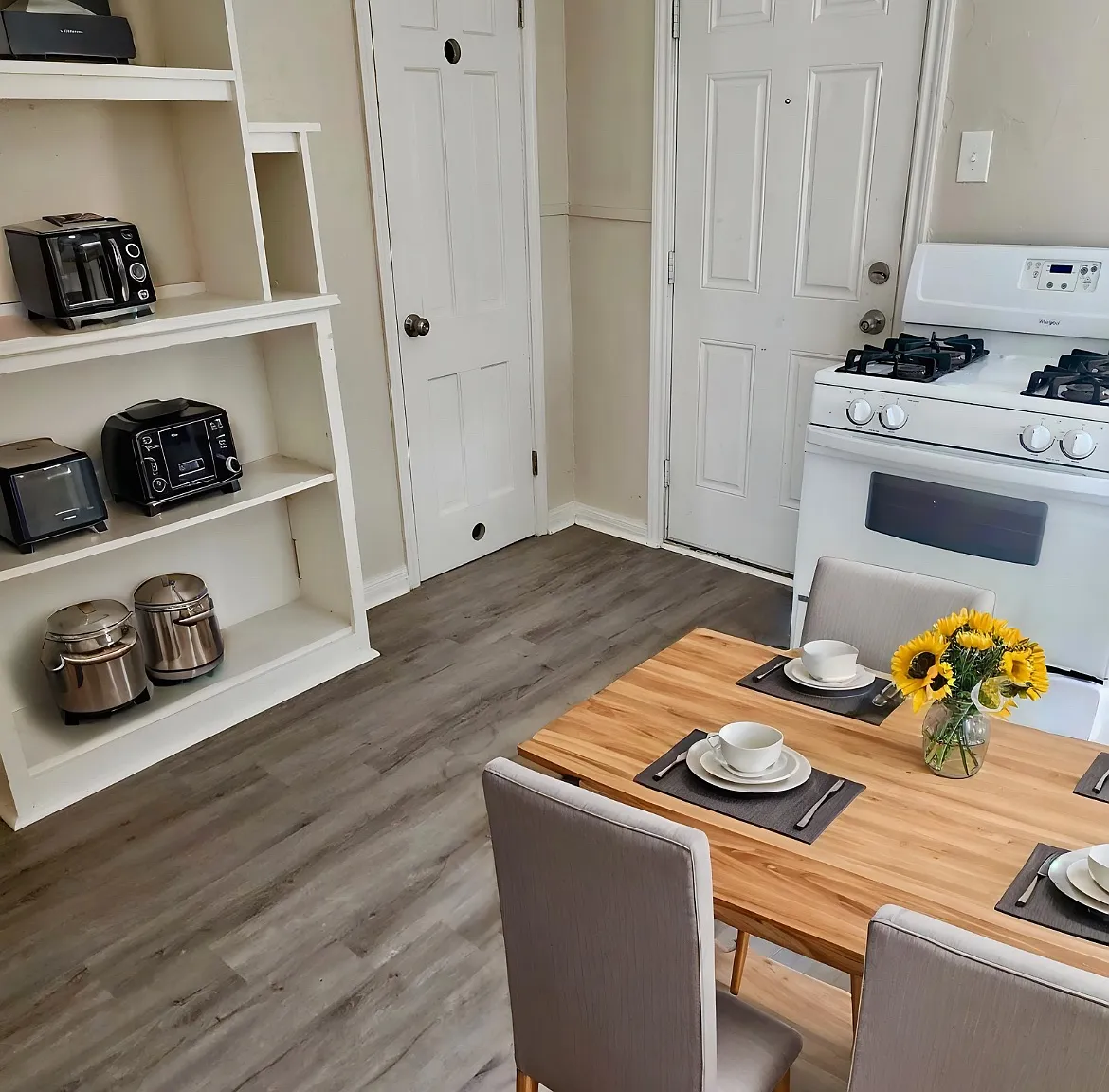 1 bed, 806 sqft, $900 — Photo 2