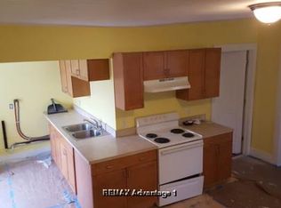 37 Oak Ave APT 3, Worcester, MA 01605