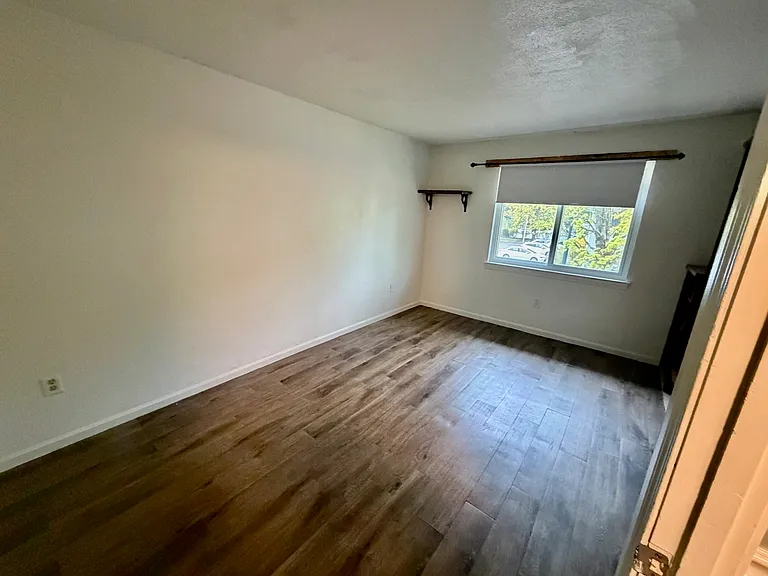 13 Beals Cove Rd #K — Photo 5