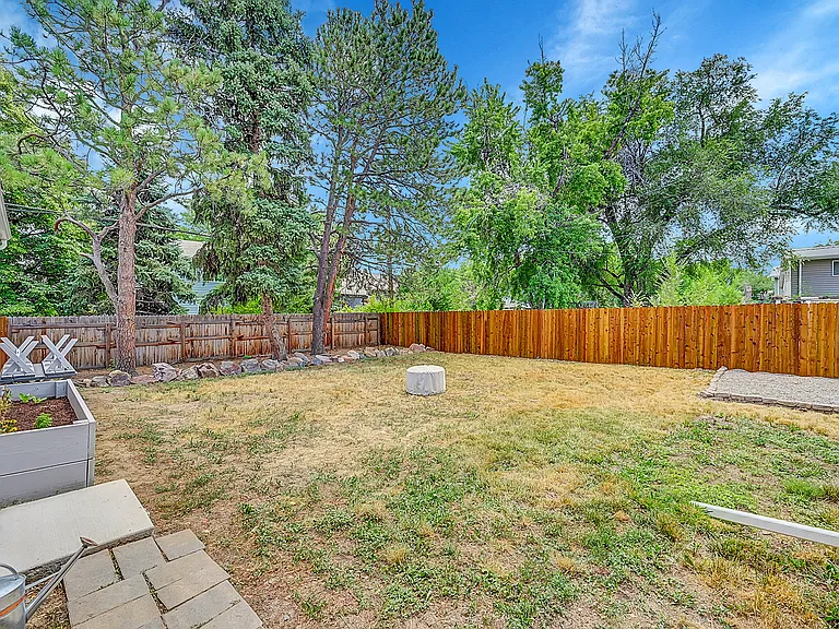 6260 Teller St — Photo 38