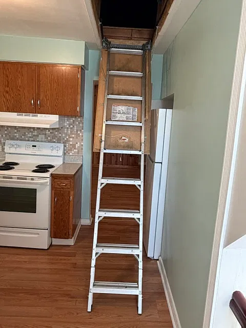 2 bed, 700 sqft, $750 — Photo 3