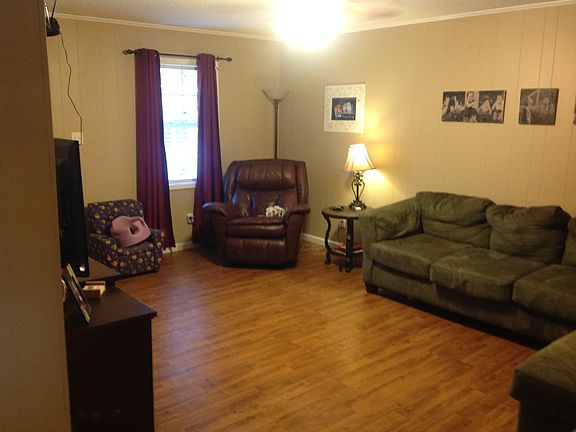 4th image of 106 Conifer Dr