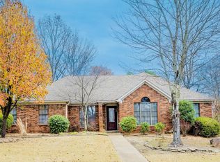 112 Detonti Dr, Maumelle, AR 72113