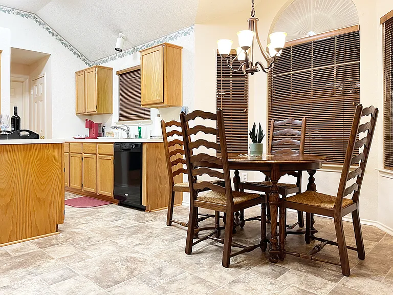 1416 Country Ln — Photo 29