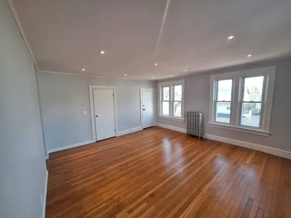 449 Bullocks Point Ave #2, Riverside, RI 02915