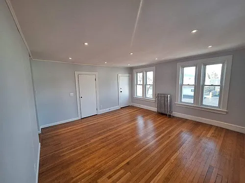 449 Bullocks Point Ave #2 Photo 1