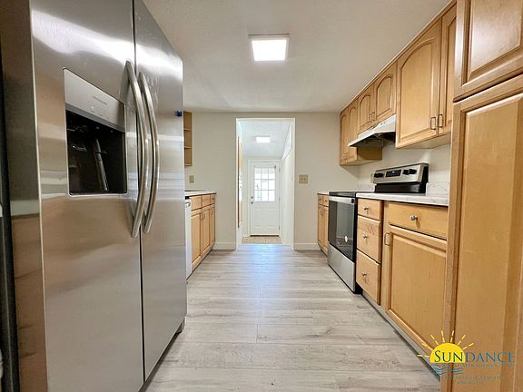 5th image of 166 Brewer Cir