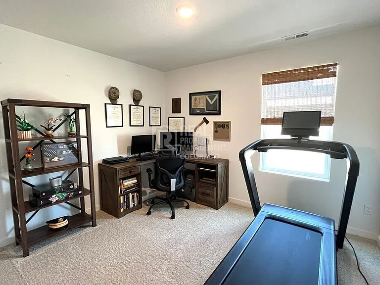 8490 Castleabra Dr — Photo 11