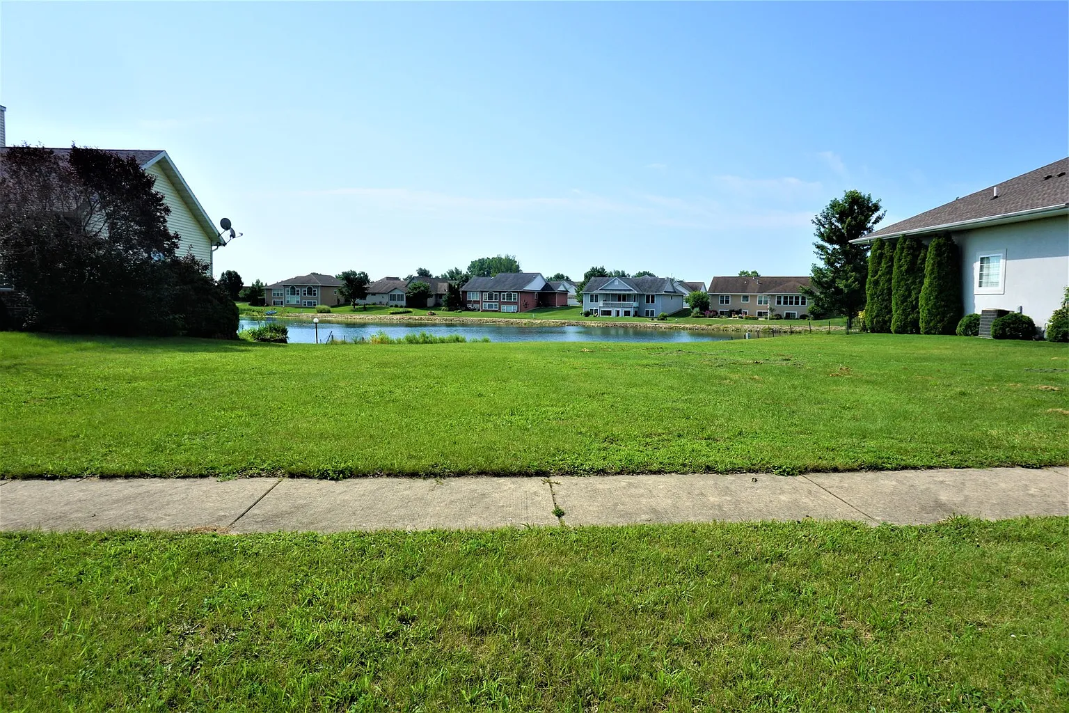 2907 Artesia Xing photo 1