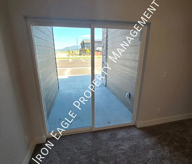 11 River Rock Dr #L — Photo 4