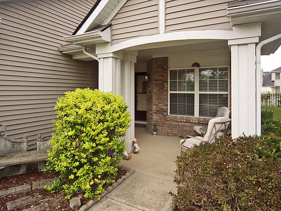 2nd image of 4827 Franklin Villas Pl