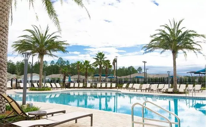 Large Pool with chairs