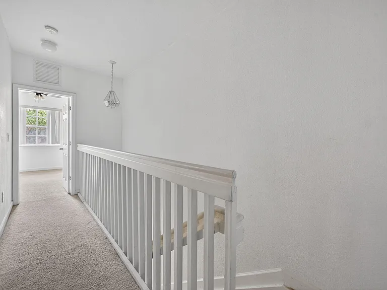 1575 NE 33rd Ave #105 — Photo 21