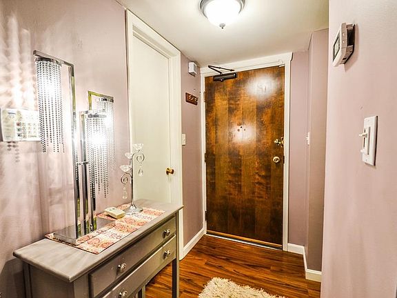 2nd image of 6320 Greenwood Pkwy APT 402