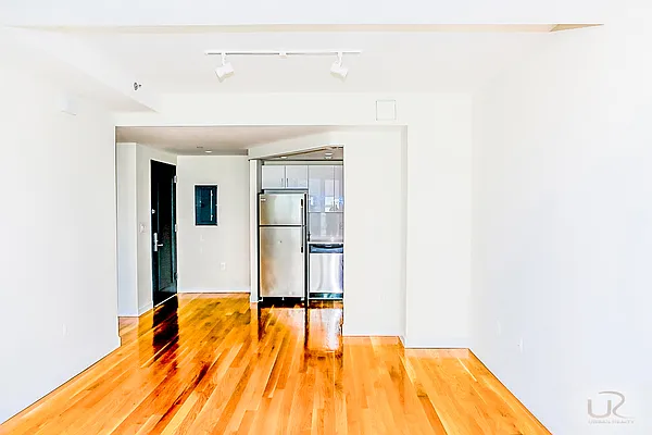 Rented by Urban Realty NYC | media 64