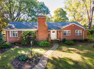 101 Radcliffe Rd, Rochester, NY 14617