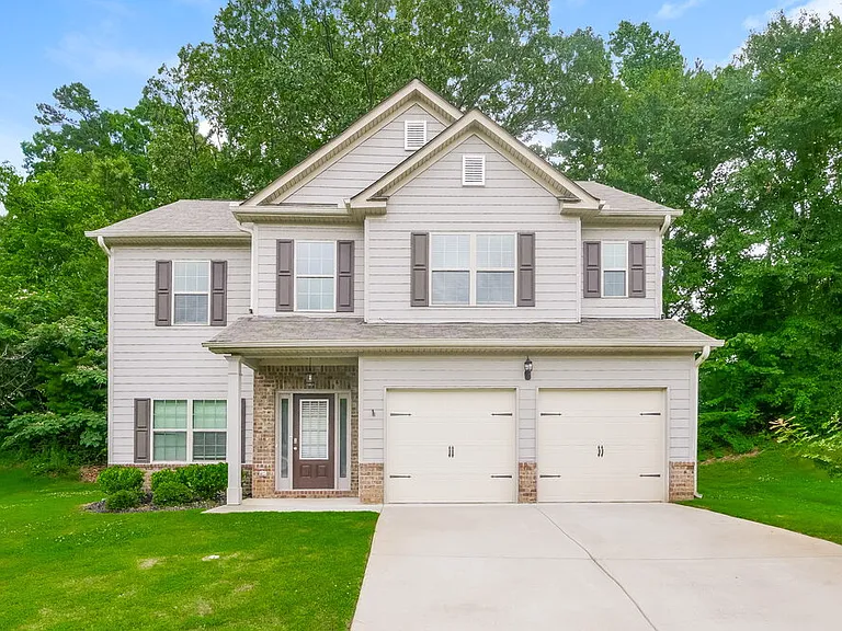313 Kenmore Ct — Photo 1