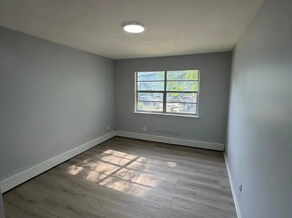 74 Park St, East Orange, NJ