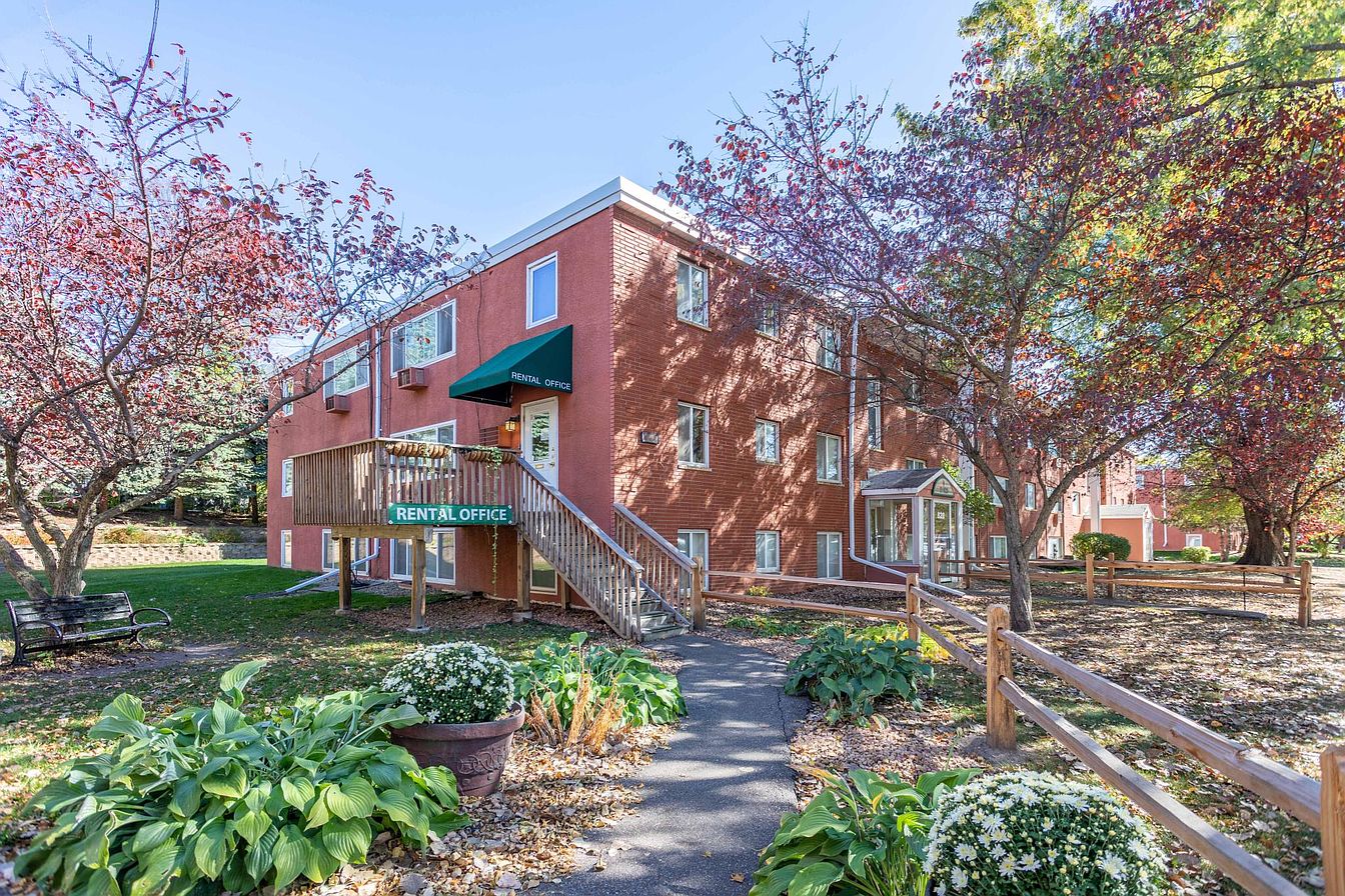 Pine Tree Park Apartment Rentals Saint Paul Mn Zillow