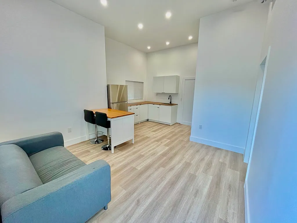 Building Photo - 1399 NW 28th St #2