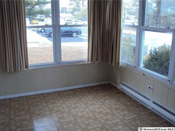 2nd image of 382 Fairway Lane #B