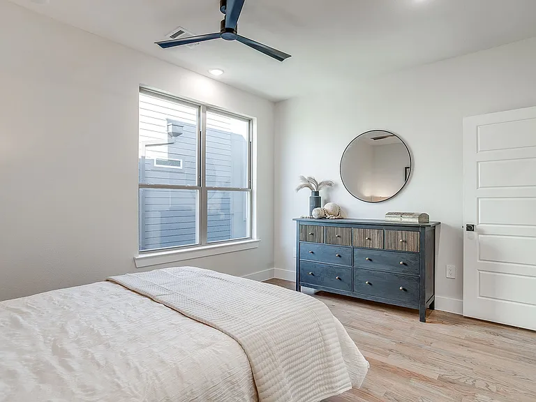 2824 Weisenberger St #102 — Photo 19
