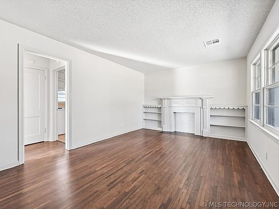 4th image of 6736 E 6th St