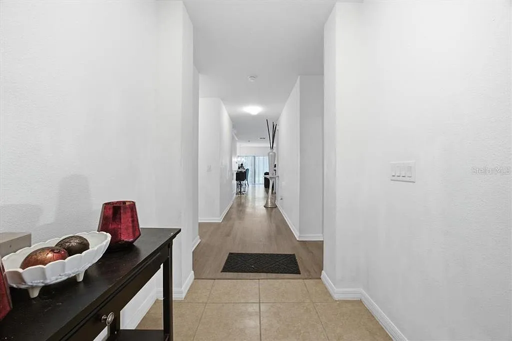 4 bed, 2.0 bath, 1820 sqft, $2,350 — Photo 4
