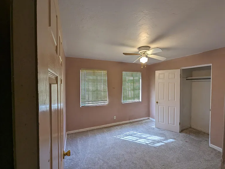 3313 E Fairmount St — Photo 6