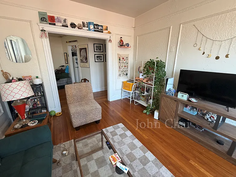 70 Chiswick Rd #15 — Photo 8