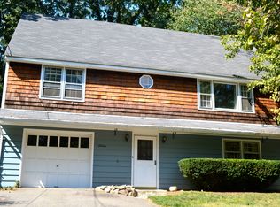16 Voorhis Pl, Ringwood, NJ 07456