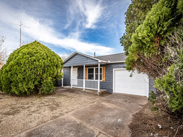 2218 NW Pollard Ave, Lawton, OK 73505